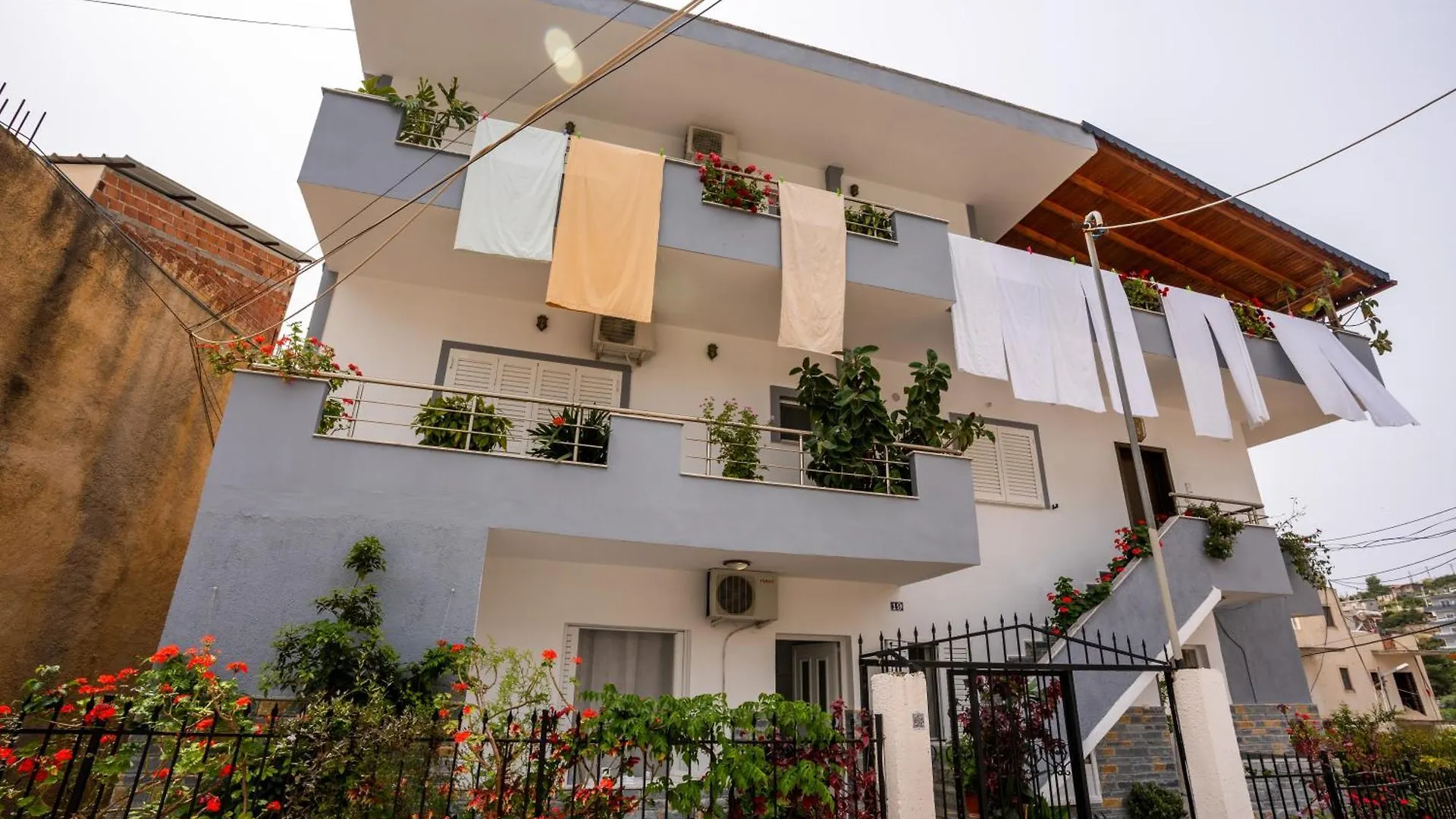 Kris Vacations In Saranda Apartment