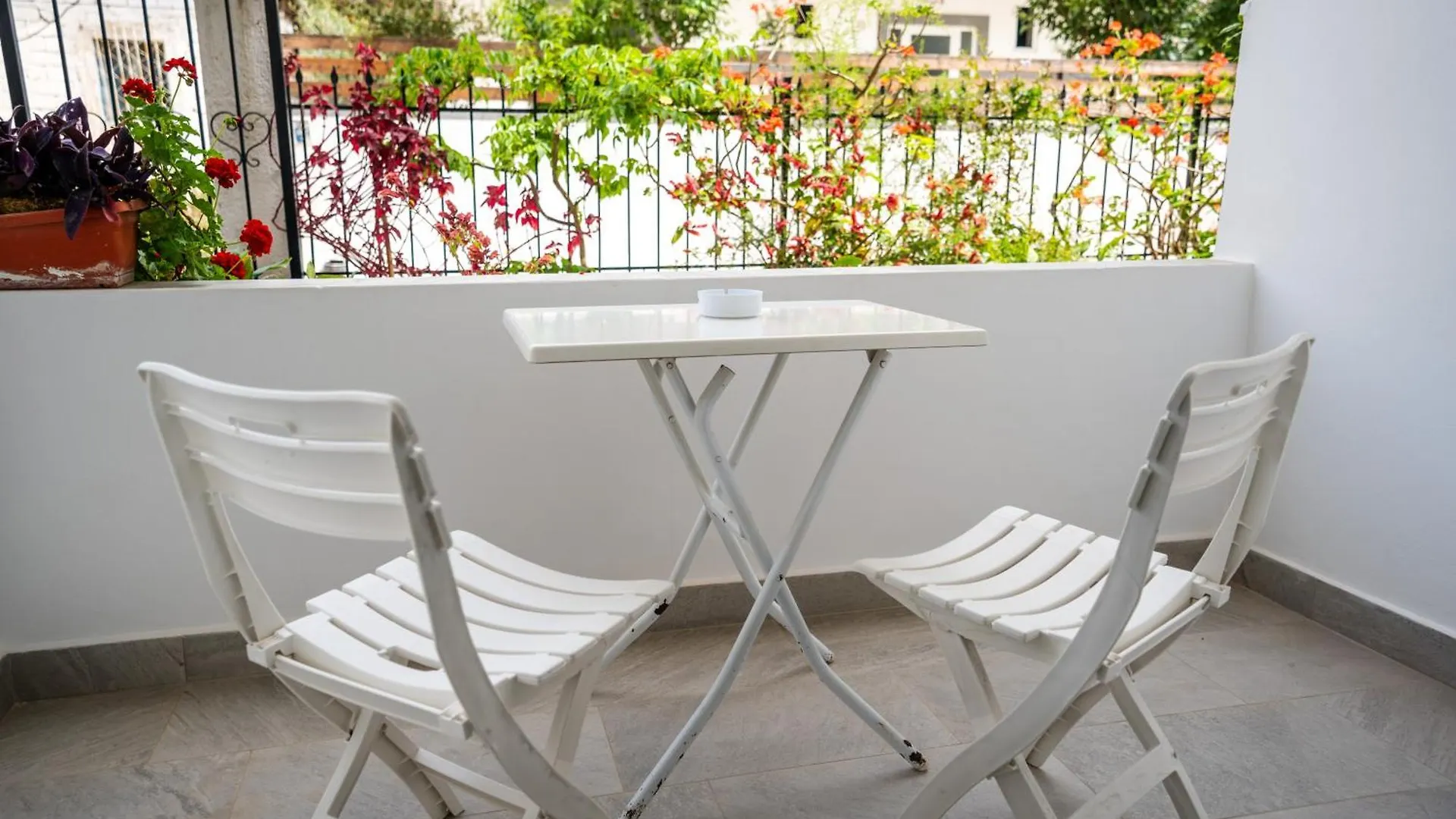 Kris Vacations In Saranda Apartment Sarande