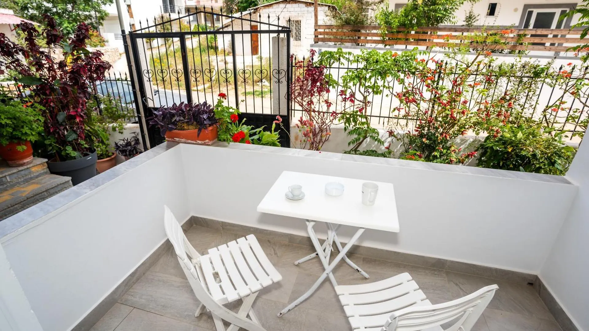 Kris Vacations In Saranda Apartment  Sarande
