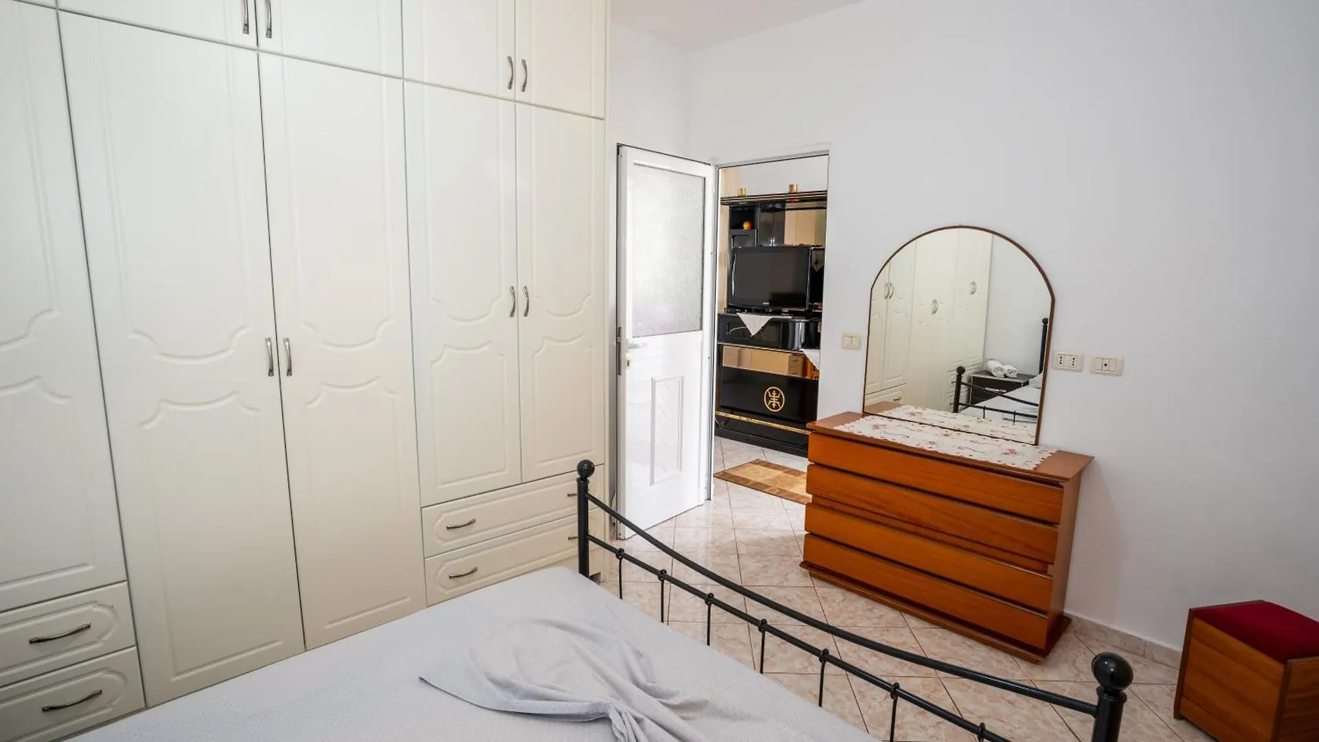 Kris Vacations In Saranda Apartment Albania